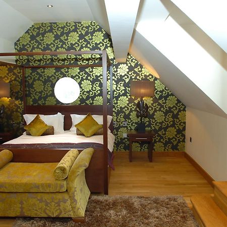 The Bear'S Paw Hotell Warmingham Eksteriør bilde A suite at the hotel