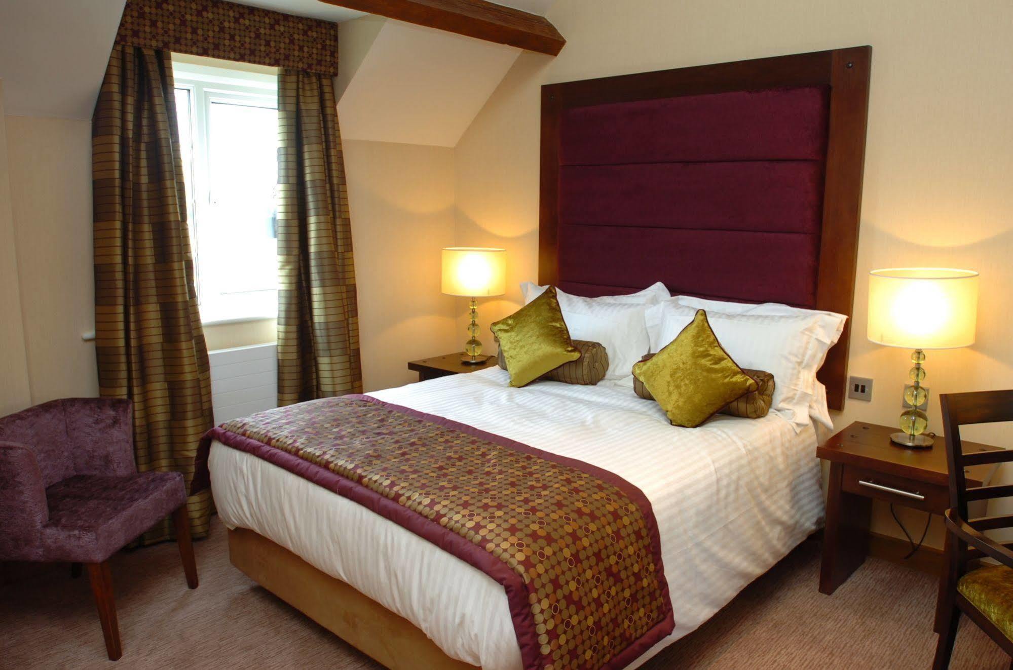 The Bear'S Paw Hotell Warmingham Eksteriør bilde A bedroom at the hotel