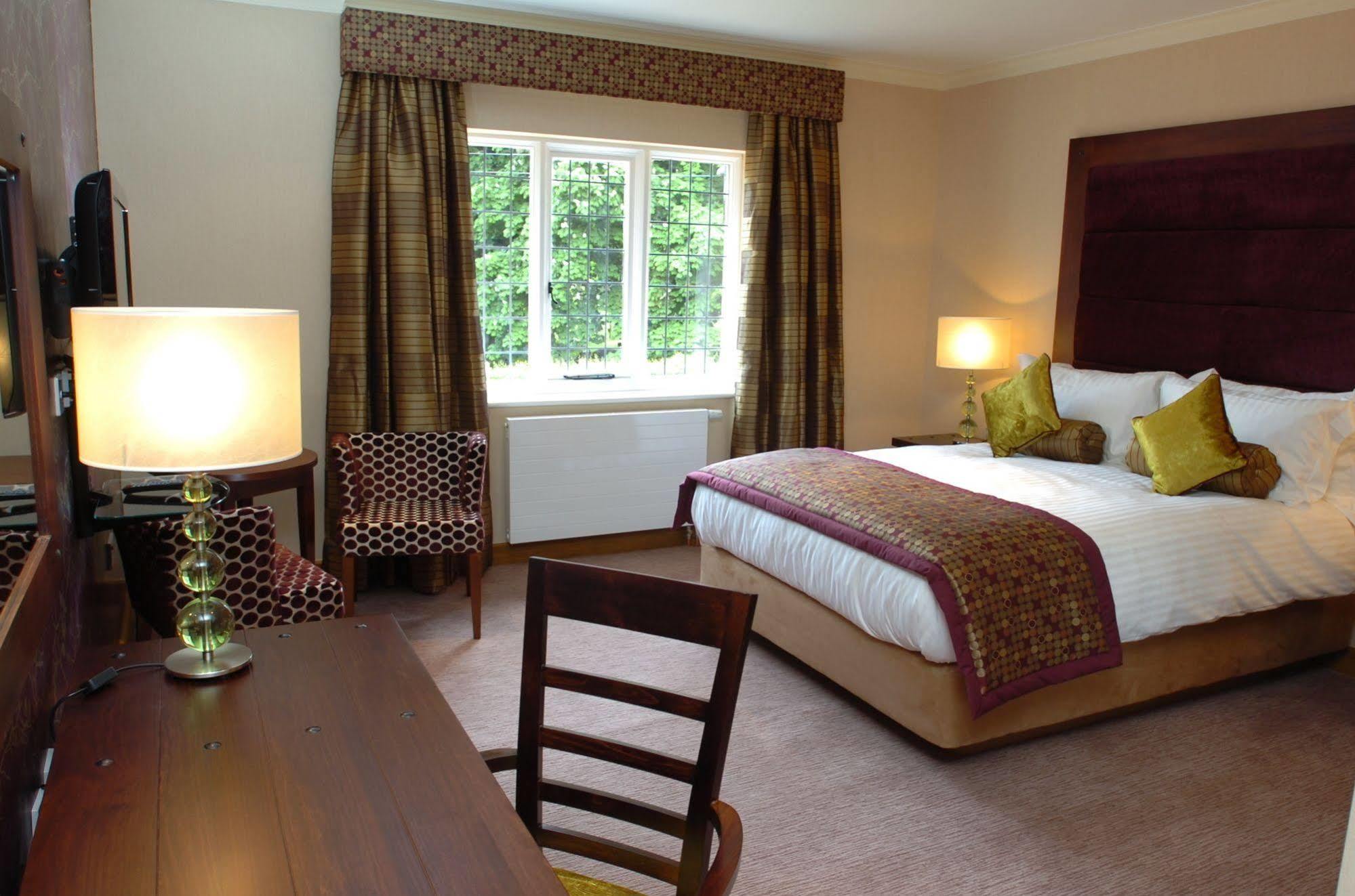 The Bear'S Paw Hotell Warmingham Eksteriør bilde A bedroom at the hotel